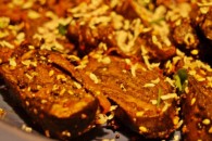 रुचिरा: गाजराच्या वड्या Gajarchya wadya. साहित्य: चार वाट्या गाजराचा कीस,एक वाटी खवा,एक चमचा वेलची पूड, काजू-बदामाचे काप, एक चमचा तूप. कृती : कढईत...